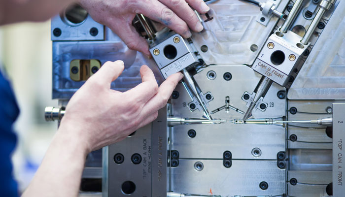 Avenue production- hands on large tool