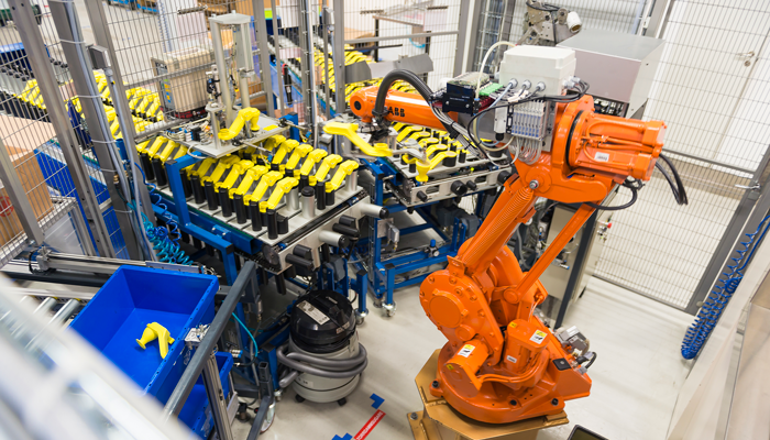 Robot in Nolato Gota's production