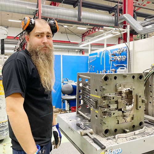 Nolato employees in production at Nolato Polymer Ängelholm