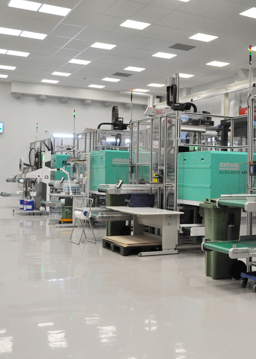 Injection molding machines in cleanroom environment