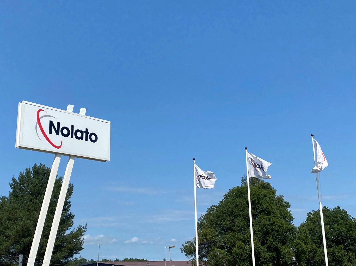 Nolato-Signage-Flags