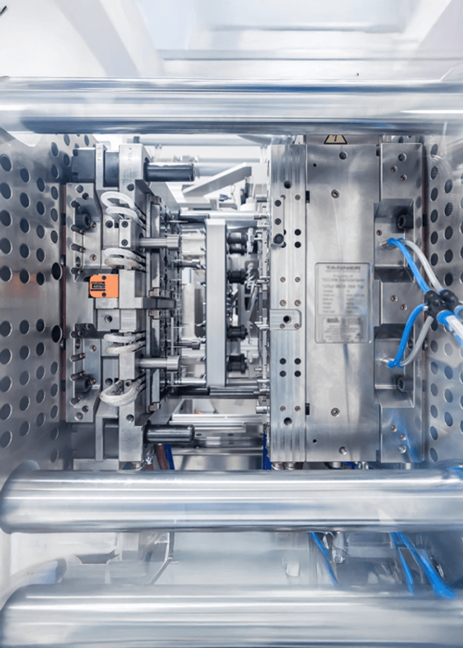Injection molding tool